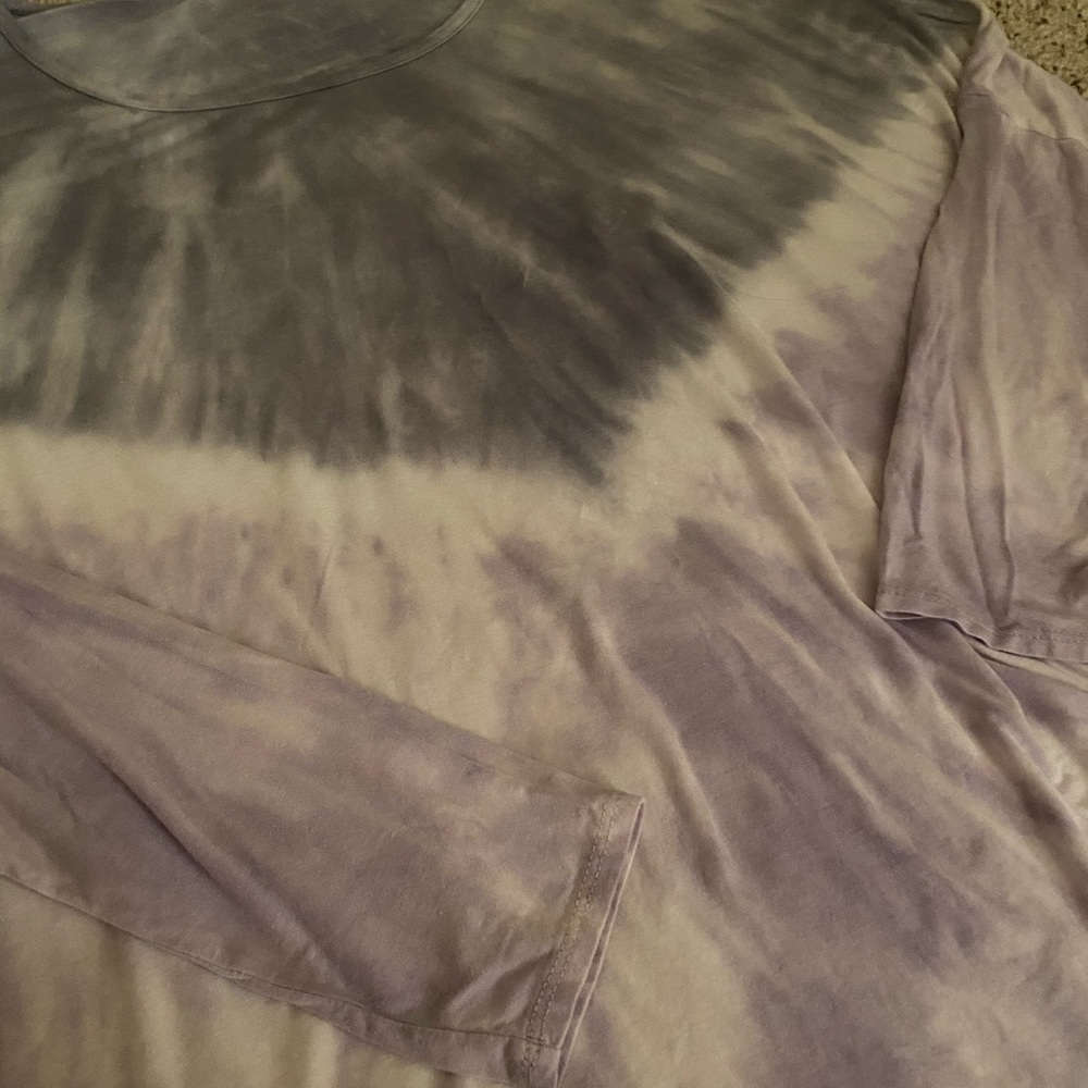 Pink Lily tie dye pullover - Picture 3 of 3